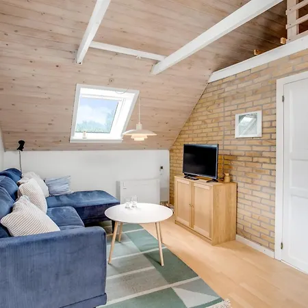 Siouxsie - 500m From The Sea By Interhome