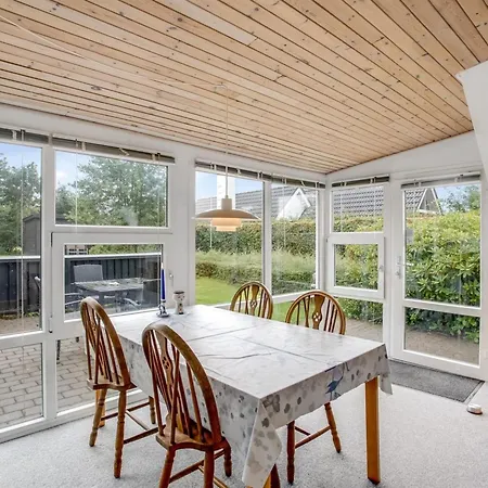 Siouxsie - 500m From The Sea By Interhome Feriehus *